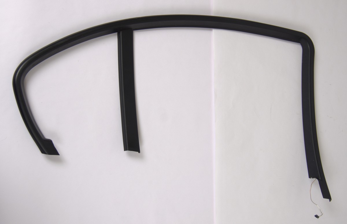 E46BMW318iセダンのパーツ Rear M tech bumper for BMW E46 Sedan 316 318 320 323 328 330 WITH