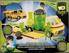 BEN 10 TEN ALIEN FORCE LABORATORY! TRUCK! ALIEN VIEWER! ANIMATION DISKS! UK!