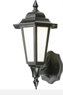 Knightsbridge LANT1 8W 230V IP54 LED Outdoor Veranda Garten Wand Laterne