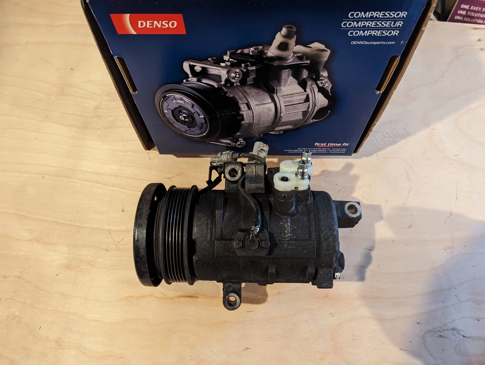 OEM Denso 471-1411 A/C Compressor w/ Clutch 2001-07 Toyota Sequoia Tundra 4.7L - Image 4 of 4