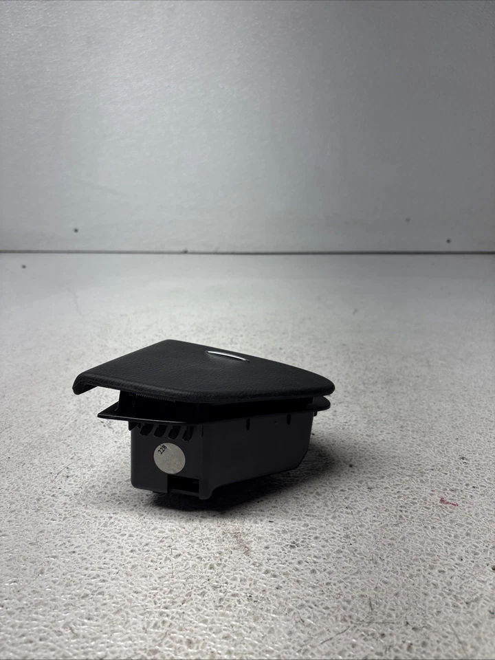 03-11 Mercedes W211 E55 CLS500 Puerta Trasera Derecha Bandeja de Cenizas Compartimento Negro OEM DIESTRO Foto 4 de 4