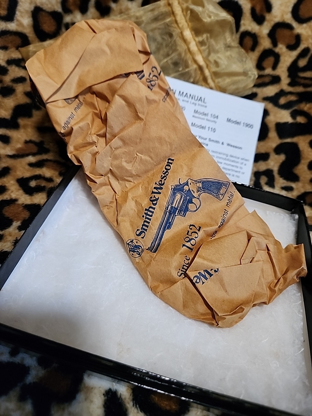 New in Box! Smith and Wesson Model 100 24kt Gold Plated Handcuffs