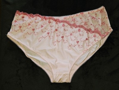 Lascana/Nuance Slip mit Spitze, Soft Mesh und floraler Stickerei, Gr. 56/58