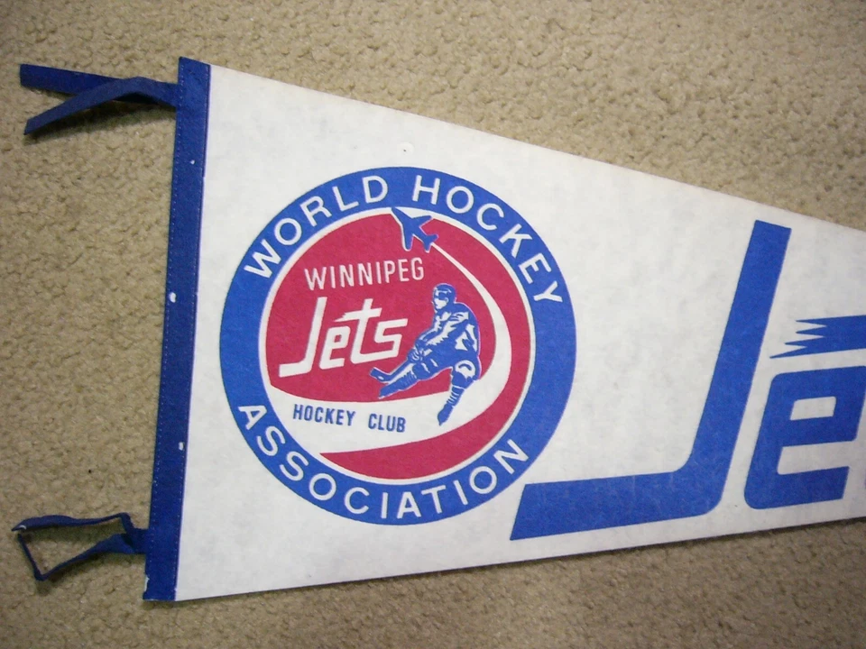 EARLY 1970'S 1972/73 WINNIPEG JETS WHA HOCKEY PENNANT FLAG WITH STREAMERS - Image 3 of 4