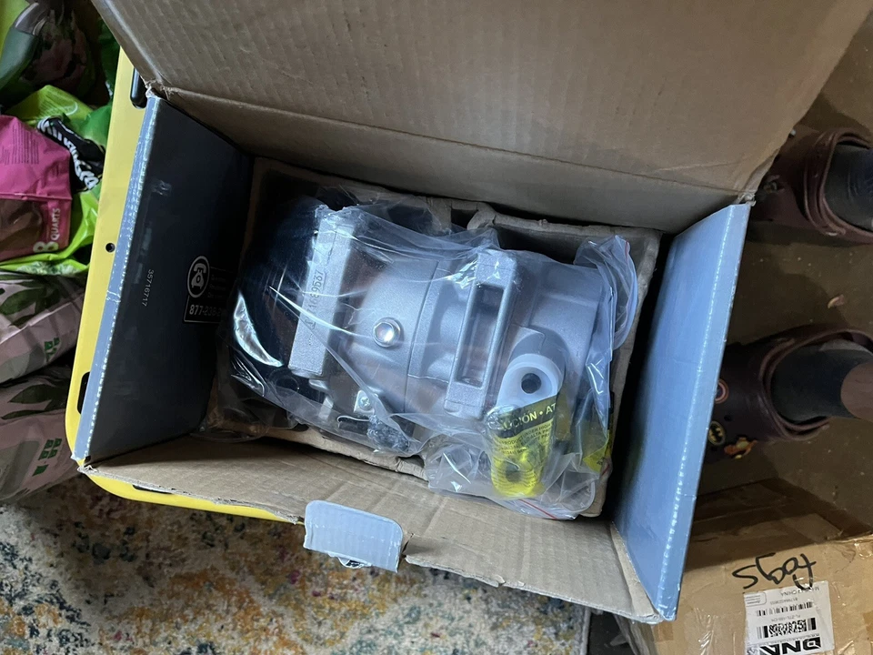 Nissan Máxima 2000 compresor de aire acondicionado Foto 2 de 2