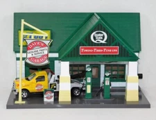 Menards Dave's Garage Towing Tires TuneUps O Gauge Assembled Lighted Figrs C8