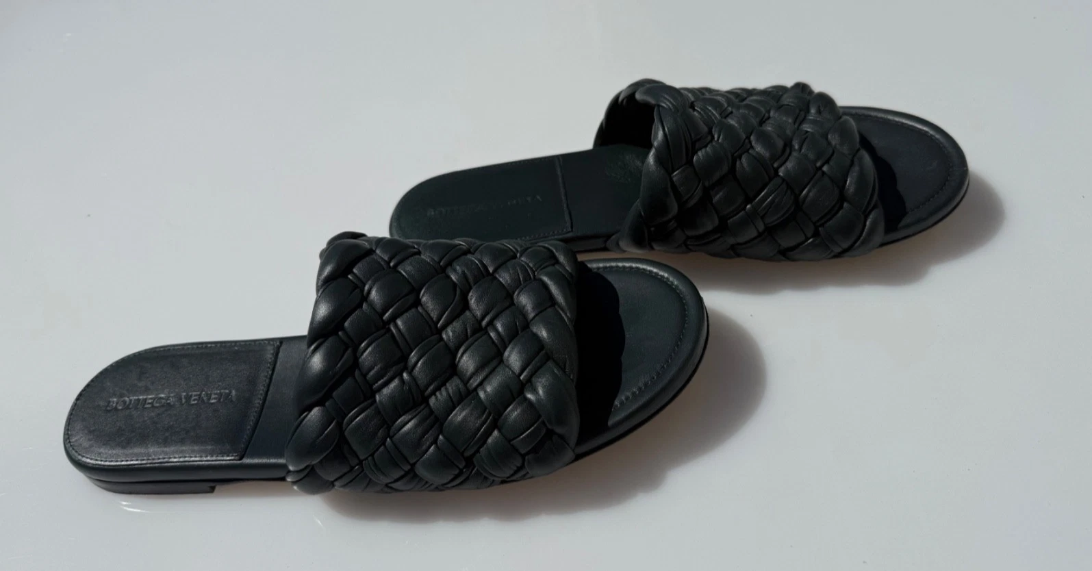 Bottega Veneta — Bottega Veneta Dot Flat Slide Size 40