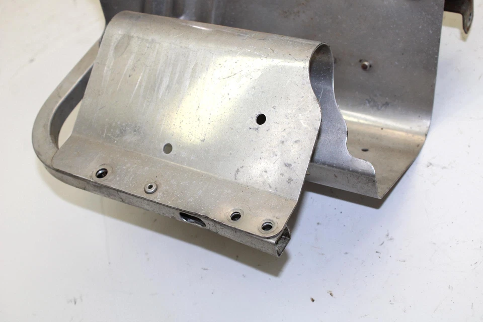 Yamaha Vmax 600 1995 OEM reposapiés derecho 8AB-21926-00-00 SY108 Foto 3 de 4