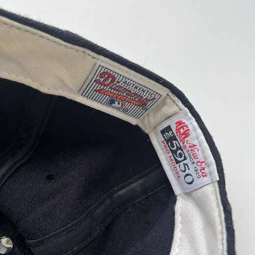 Vintage New Era New York Yankees 5950 Diamond Wool Hat Cap Made in USA Size 7 - Picture 4 of 6