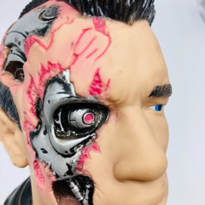 TERMINATOR 2 T2-3D T800 Vintage Figure Bottle Cup UNIVERSAL