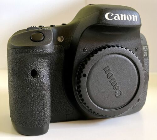 Canon EOS 7D 18MP Digital SLR Kamera - Body, Auslösungen /Shutter count: 37865 - Bild 1 von 3
