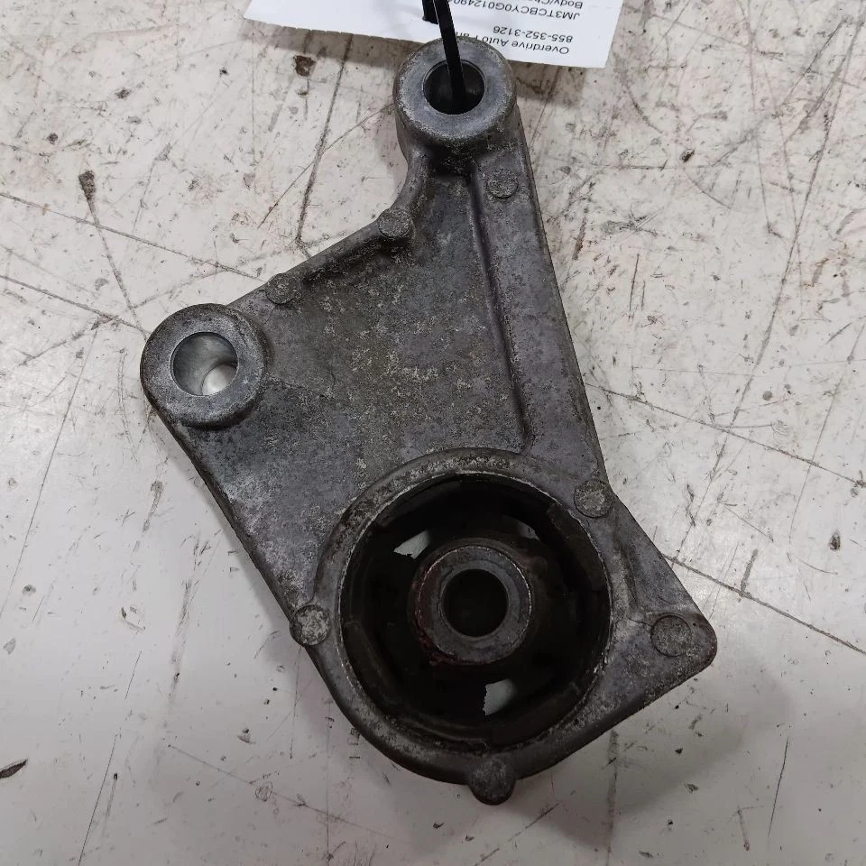 Mazda CX-9 Passenger Right Side Carrier Mount 2.5 2016 2017 2018 - Image 2 of 4