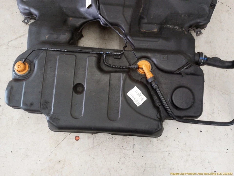 Audi A6 S6 C6 SEDAN Fuel Gas Storage Reservoir Tank Fits 2005-2011 05 06 07 08 - Imagem 2 de 4