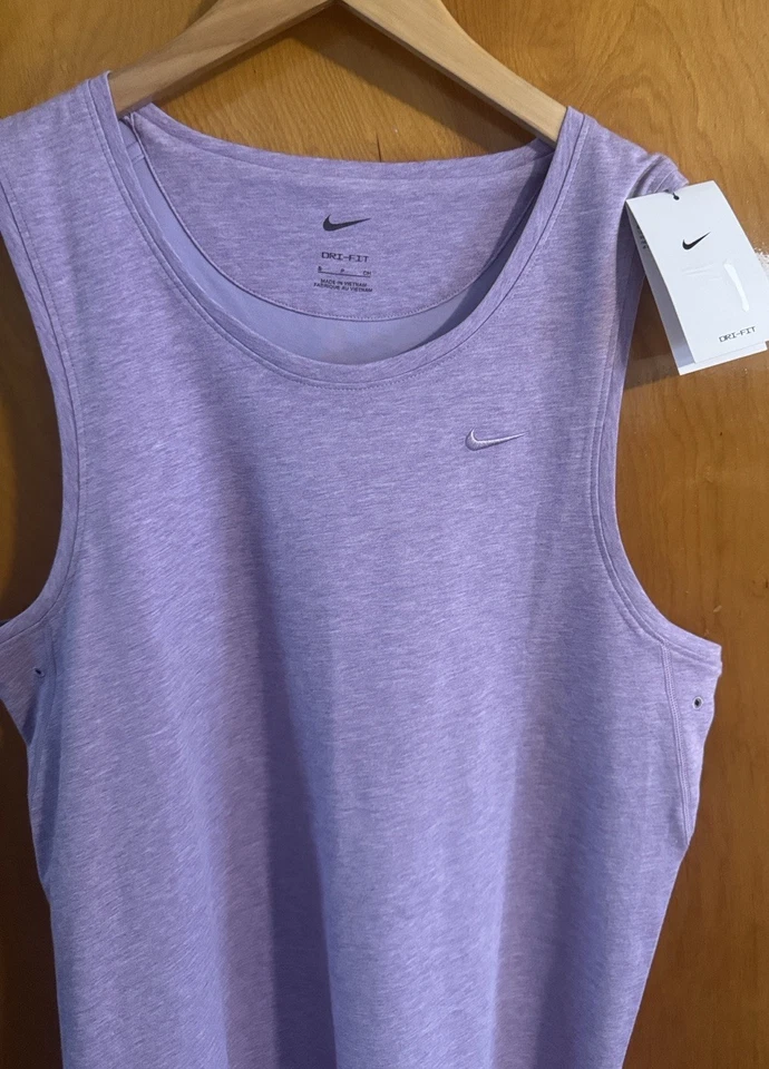 Camiseta sin mangas Nike para hombre pequeña Dri Fit púrpura ventilada Foto 2 de 4