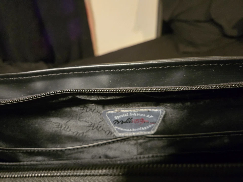 Mobile Edge for Her, The Large GINEBRA MicroFiber Laptop Tote Hasta 17.3" COMO NUEVO Foto 4 de 4