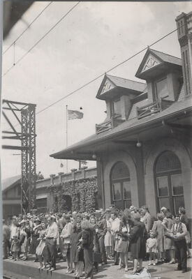 Canada 1942 Port Huron Train Station Crowd Gathering Original Photo