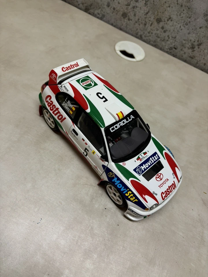 AutoArt 1/18 Scale - Toyota Corolla WRC Rally Portugal - #5 C. Sainz - Image 2 of 4