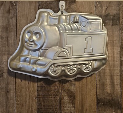 Thomas The Train Cake Pan Thomas The Tank Engine Cake Pan Mold