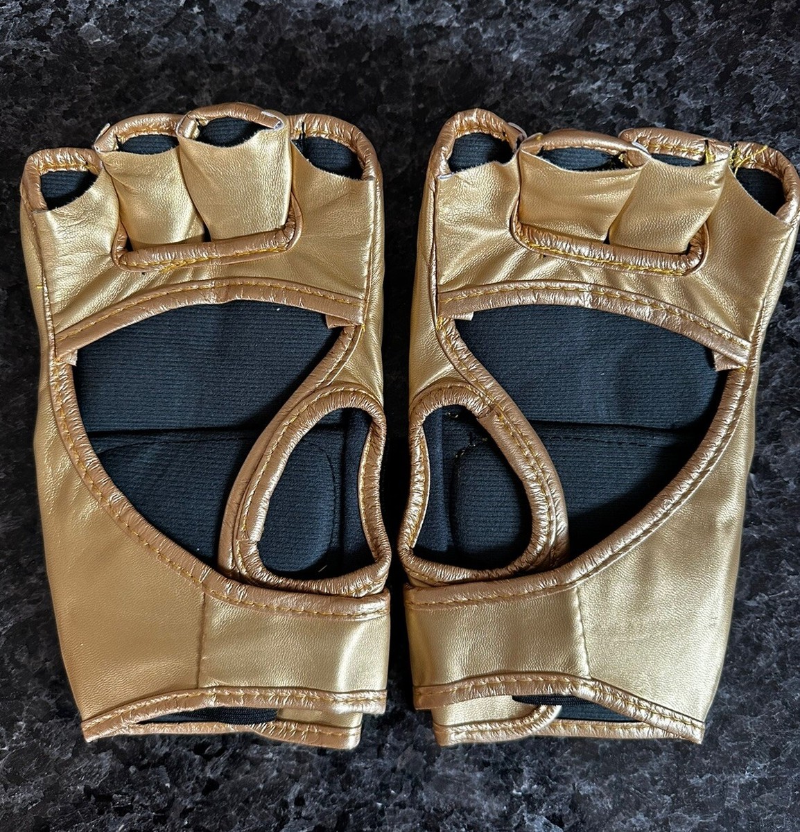 UFC公式ファイトグローブ ゴールド UFC Champion MMA Gold Fight Gloves PAIR Boxing Leather - Great For