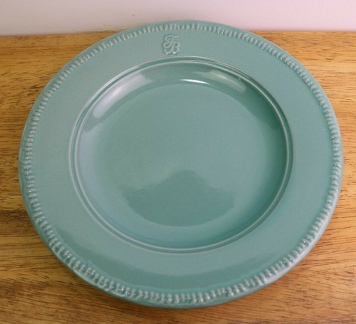 Ensalada totalmente verde Tommy Bahama borde e iniciales de gres en relieve de 8,75 - Imagen 1 de 6