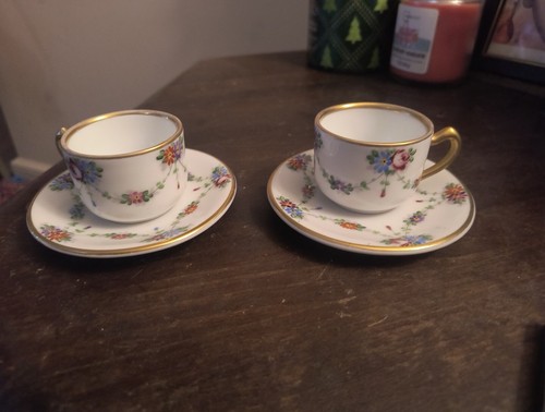 Set di due tazze da tè e piattini in miniatura Cina