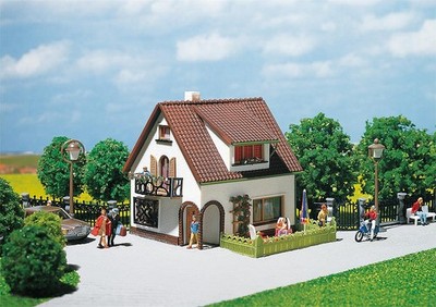 Faller 130200 - 1/87 / H0 Haus Mit Dachgaube - Neu