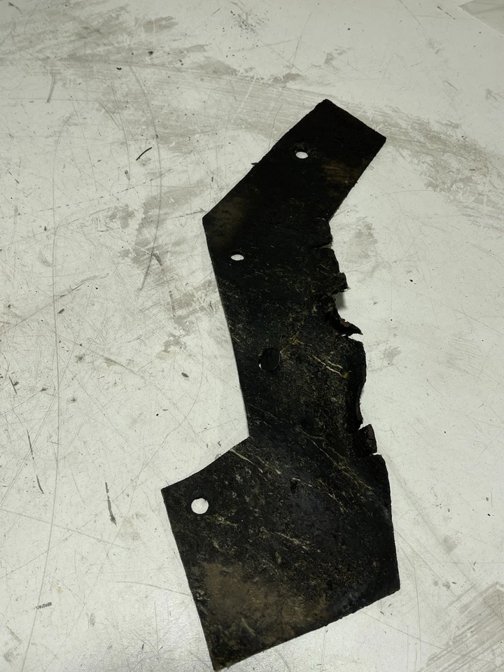 Juego de 4 guardabarros interiores delanteros protectores contra salpicaduras 87-95 Jeep YJ Wrangler OEM CC57 Foto 2 de 4