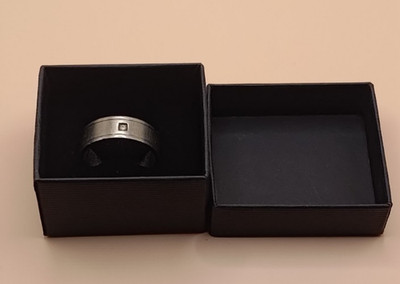 Titan Verlobungsring Ehering 8 mm ein CZ mattes Band