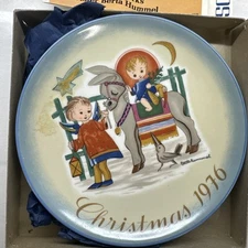 Vintage 1976 Schmid Collection "Sacred Journey" Christmas Plate by Berta Hummel
