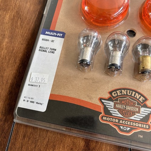 Harley Davidson Smoked Bullet Turn Signal Lens Set 69304-02 Genuine Multi-Fit - Picture 2 of 4