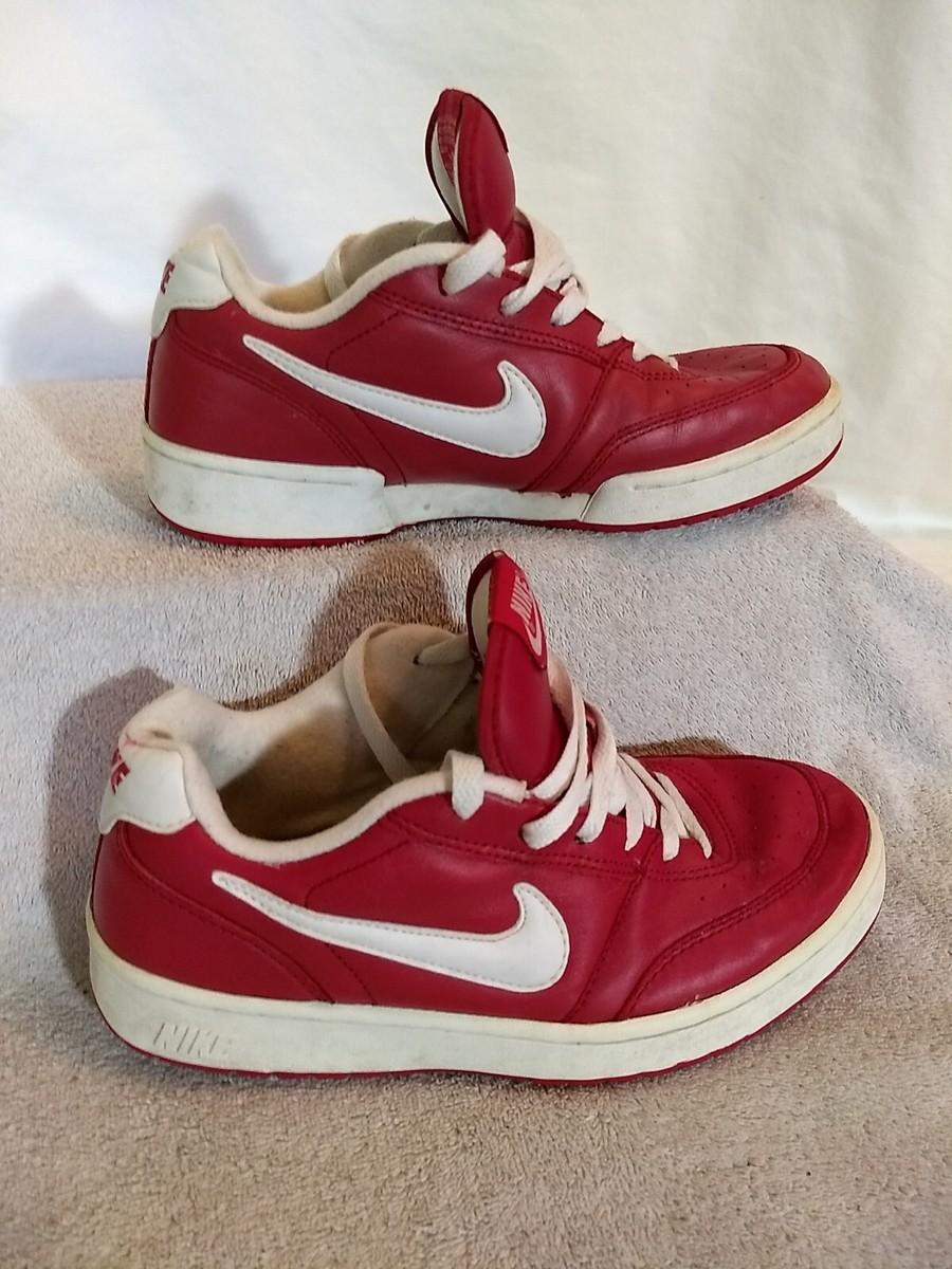 NIke Mens VTG Red Low Leather Shoes (031101 FC), Size: 8.5 NIke Mens VTG Red Low Leather Shoes (031101 FC), Size: 8.5
