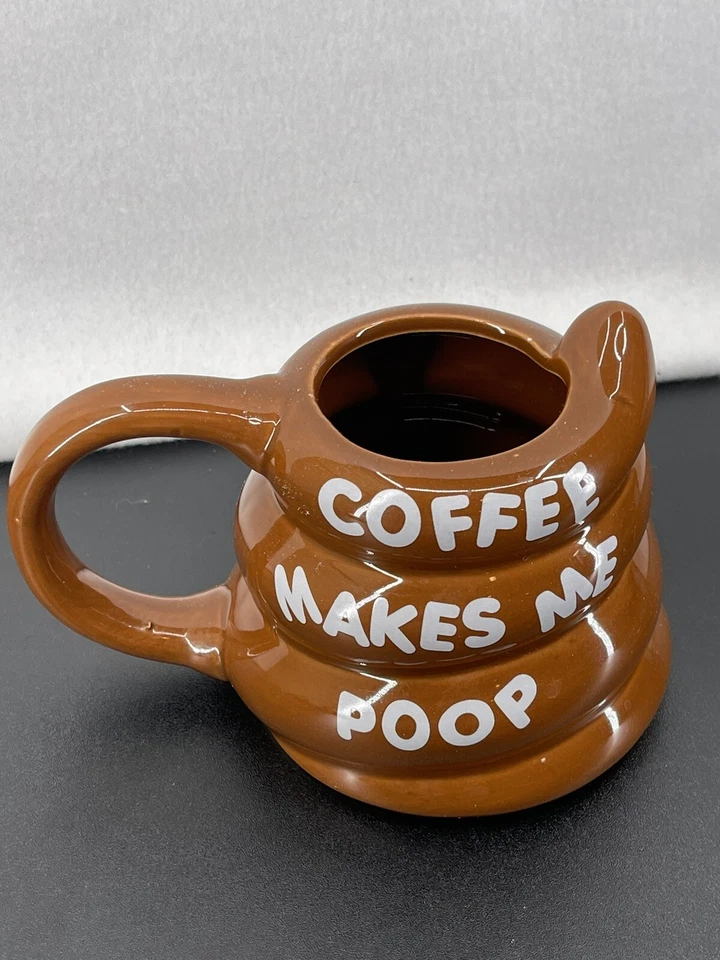 Caneca Bigmouth Inc Coffee Makes Me Poop 14 Oz em excelente estado usado - Imagem 4 de 4