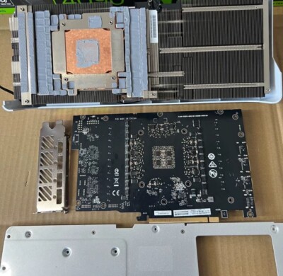 For Parts) Gigabyte RTX 4090 AERO OC 24G GPU No Core & VRAM (Ship