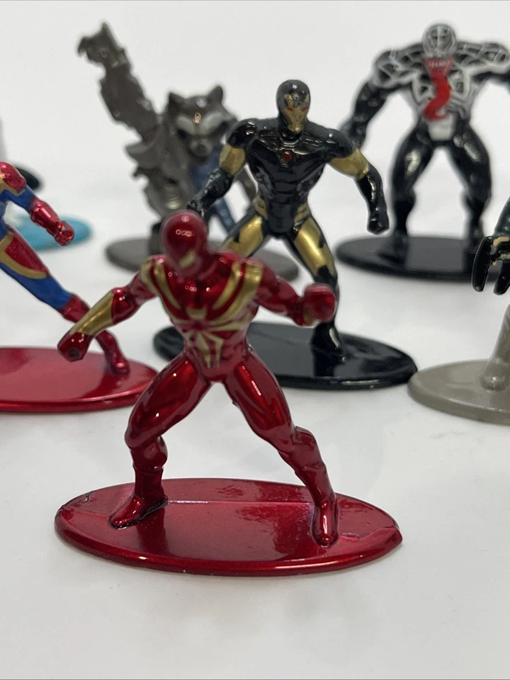 11- Figuras de acción de metal fundido a presión Jada Nano MetalFigs MARVEL - Iron Man, Hulk Foto 3 de 4