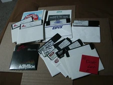 Commodore (10) 5.25" Disks LOT E, Titanic, Wrestling, Zenji, Z-Pilot