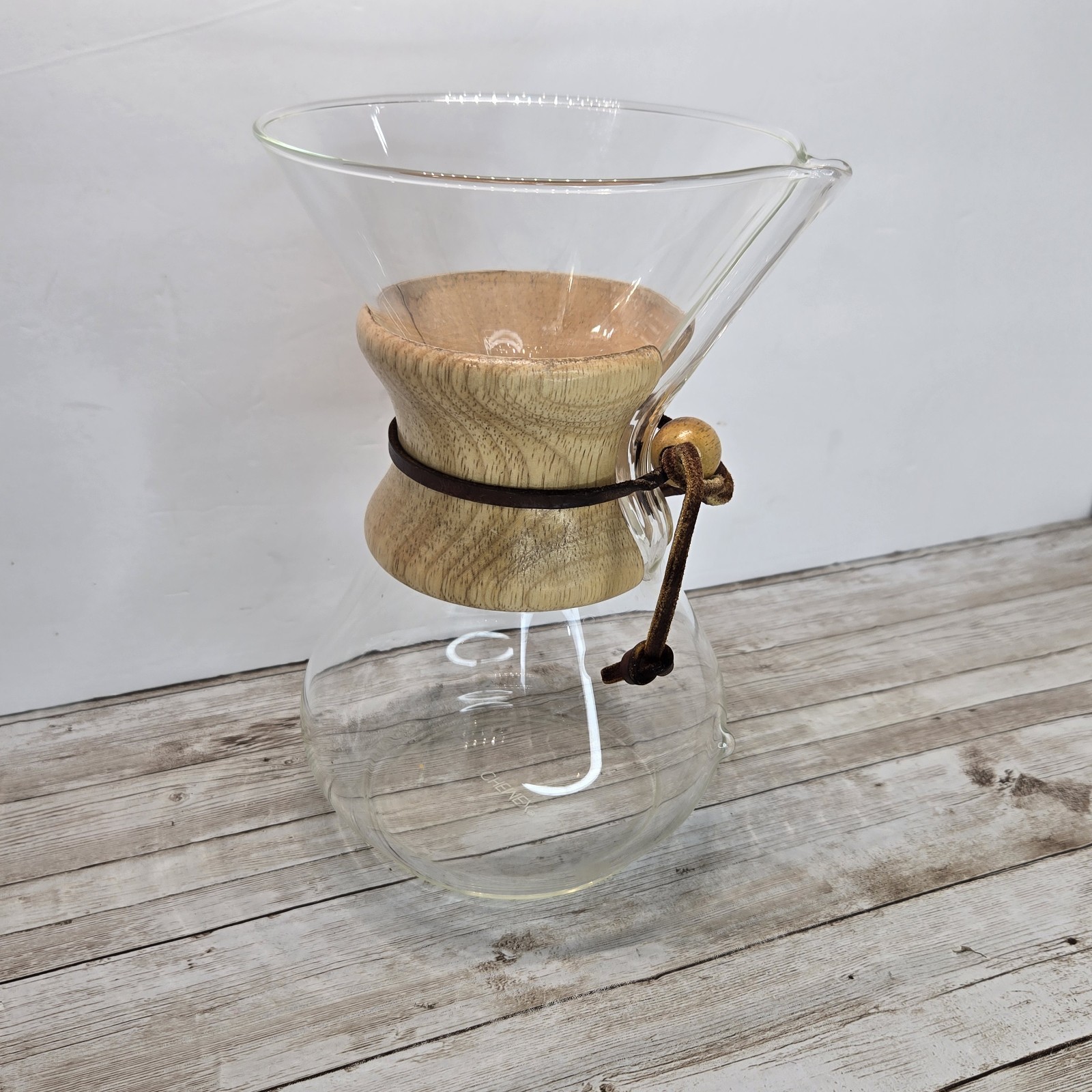 8.5"  6 Cup Wood Collar Glass Classic Design