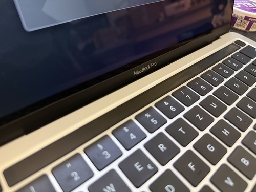 Apple Macbook Pro 13 Zoll, M2, 2022, 512GB, Spacegrau, mit Touchbar - sehr gut - Bild 6 von 10