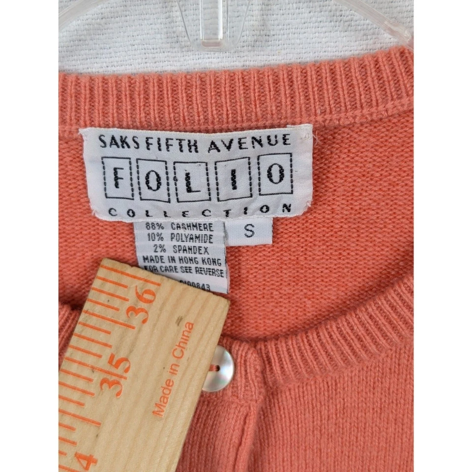 Cárdigan de cachemir vintage Saks Fifth Avenue colección folio coral pequeño para mujer Foto 4 de 4
