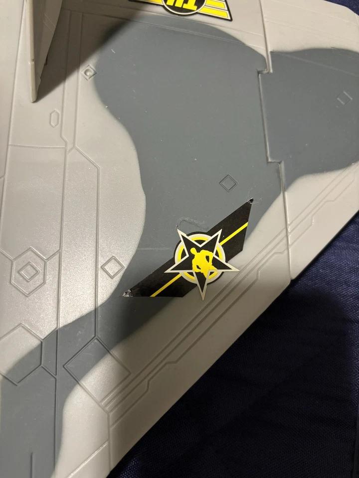 True Hero F-22 Raptor aeronave escala 1 18 BBI Elite Force compatível RARO  - Imagem 4 de 4