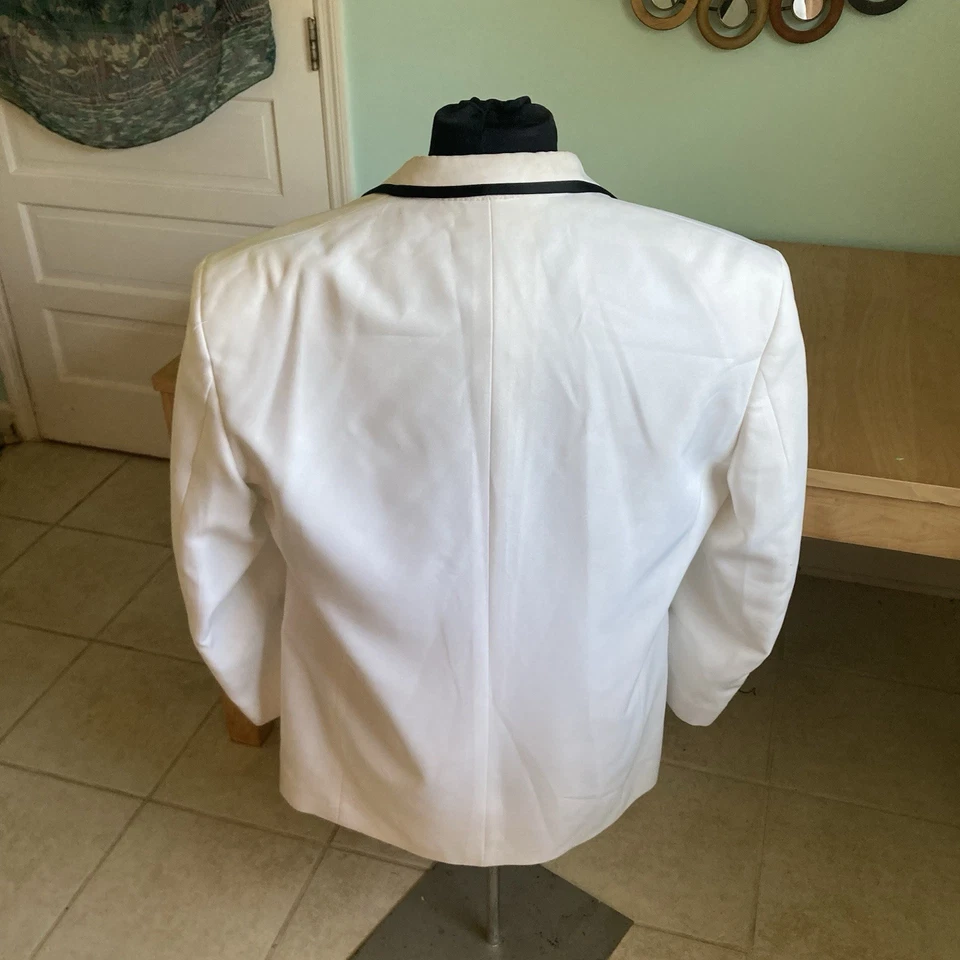 Andrew Fezza Unique White Tuxedo With Black Piping Size 42R 4-Button Classic - Image 2 of 4