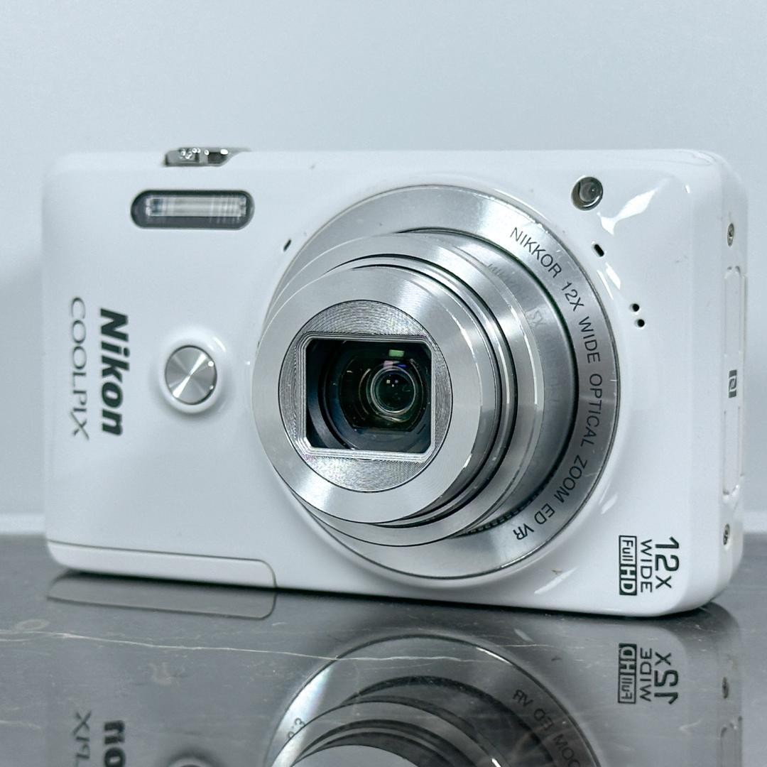Nikon COOLPIX S6900 White Digital Camera WiFi Flip LCD 12x