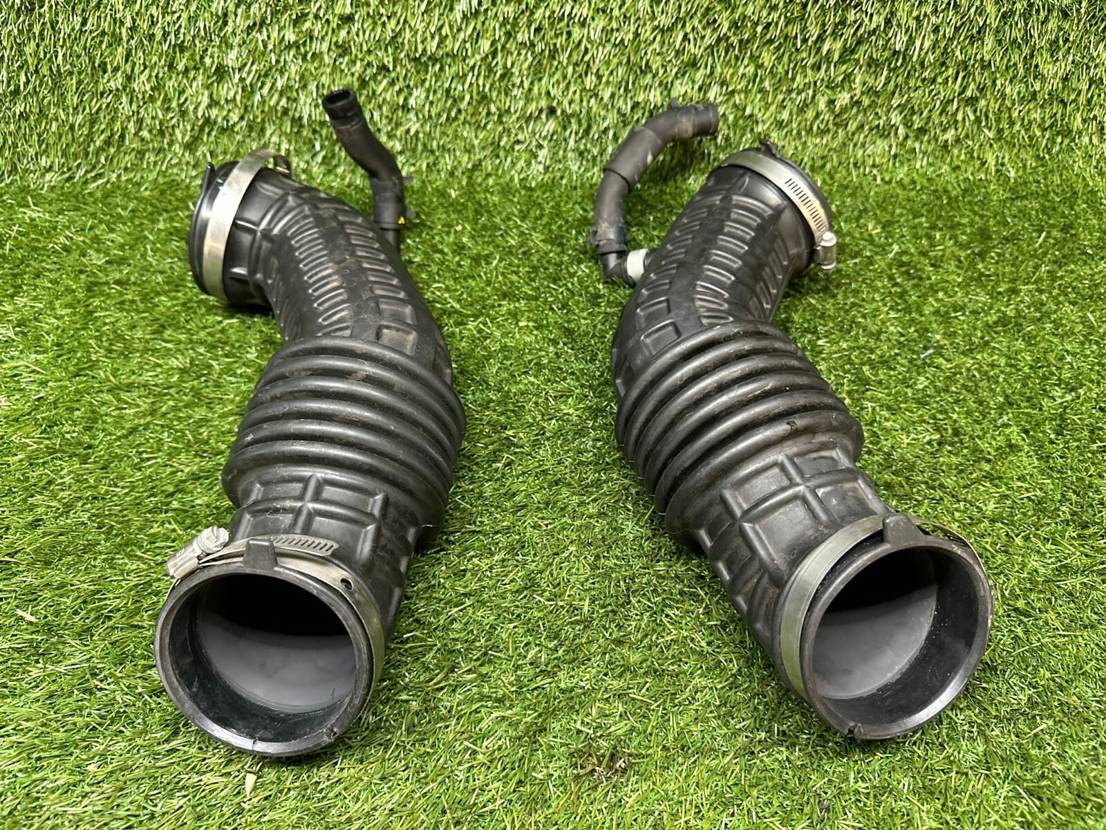 1119 INFINITI M56 Q70 Q70L LH RH DRIVER SIDE AIR INTAKE DUCT HOSE TUBE 5.6L OEM eBay