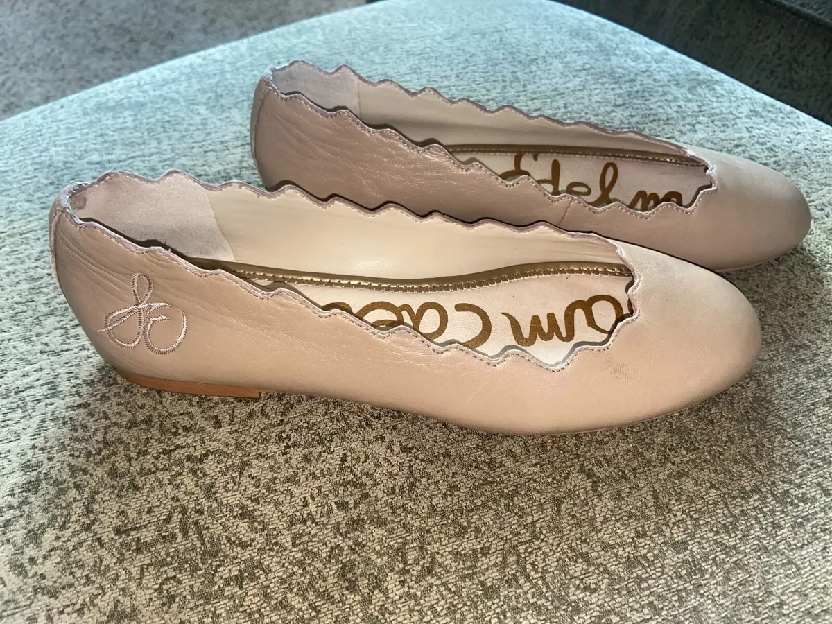 Trendy store ballet flats