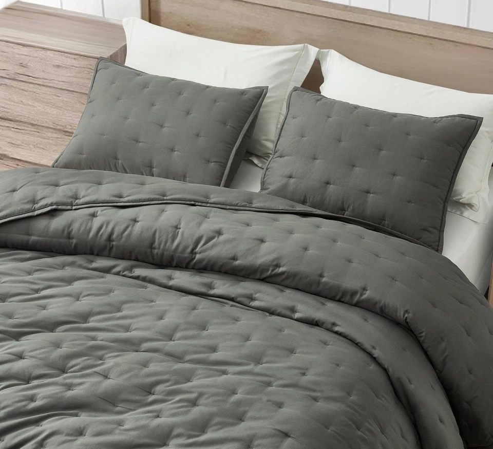 3-Piece Rayon Derived from Bamboo/Polyester Blended Crescent Stitched Quilt Set - Image 4 of 4