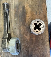 Nye No. 60 Triad Pipe Threader with 1/2" & 1" Threading Dies