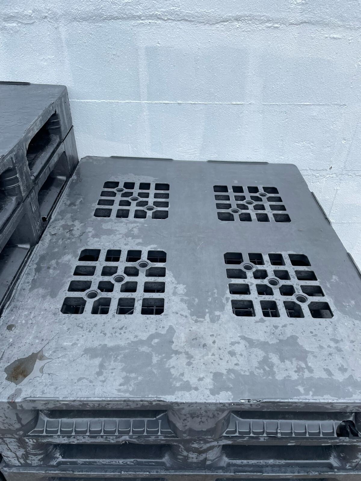 14 x Black Plastic Standard Pallets 1200 x 1000 x 160mm Heavy Duty ...