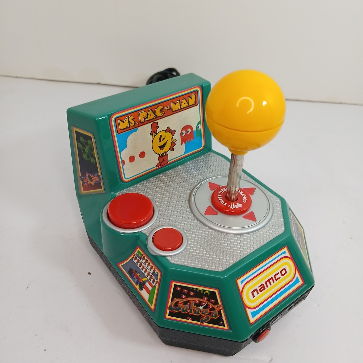 Jakks Pacific Namco Ms. Pac-Man Plug & Play 7-in-1 TV Games System