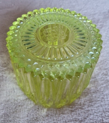 Homeworx by Harry Slatkin Tuberose Blütenblätter gelbes Glas