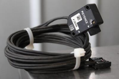 Keyence LV-NH32 Laser Sensor + Cable, Spot Reflective, Adjustable Beam 660 nm