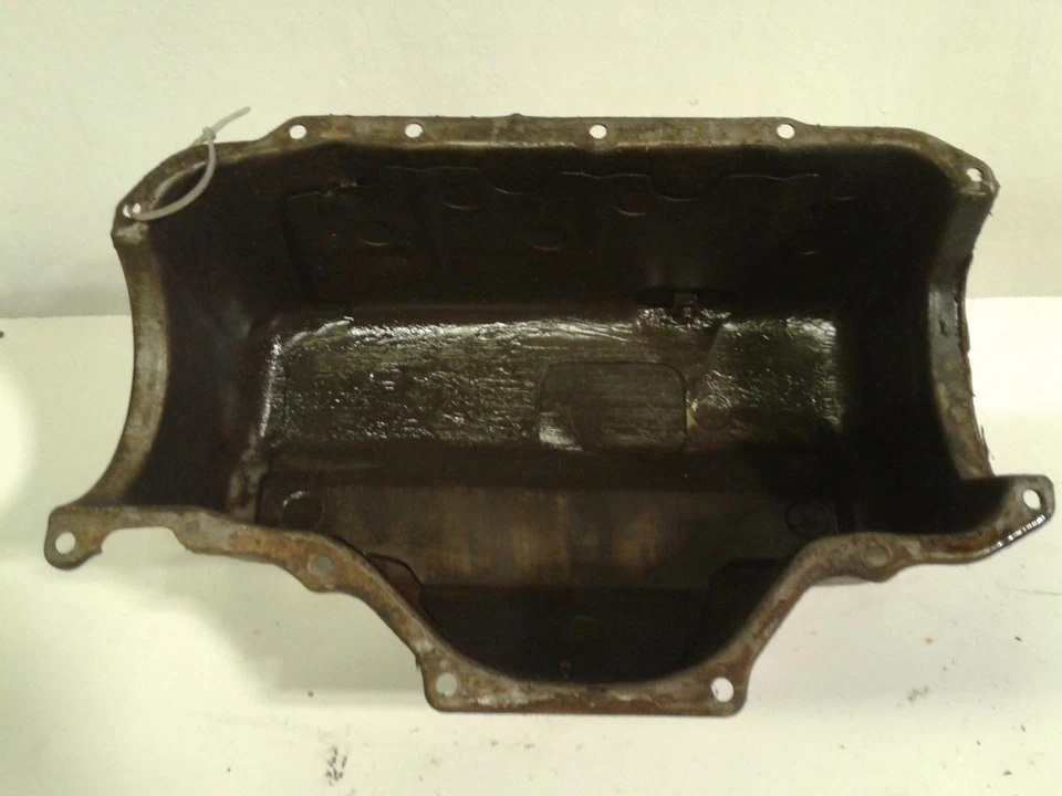 Used Engine Oil Pan fits: 1988 Chrysler Le baron 4-153 2.5 Grade A - Изображение 3 из 4